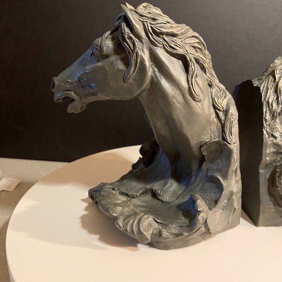 Vintage Horse Head Bookends – Resin Sculpted Pair, Equestrian Decor - Picture 9 of 13